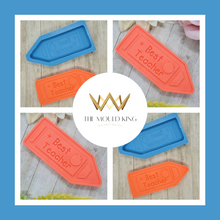 Load image into Gallery viewer, Best Teacher / Teaching Assistant Gift Crayon Shaped Wax Melt Snap Bar Mould