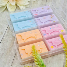 Load image into Gallery viewer, Dachshund Wax Melt Sample Box Mould
